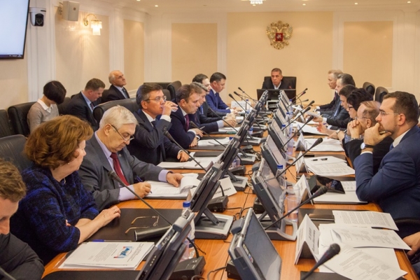 
			Петр Савчук представил в Совете Федерации механизм распределения инвестквот 		