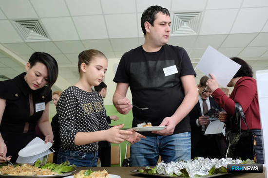 Сахалинским школьникам подбирают рыбное меню