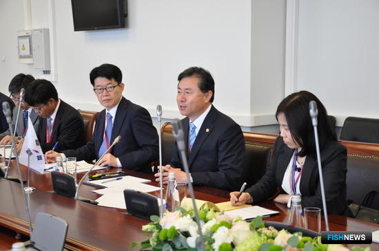 Инвестиции и квоты обсудили Илья Шестаков и корейский министр