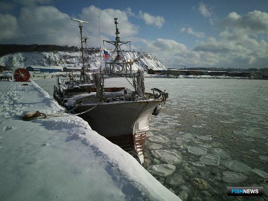 Подозрительный «транспорт» поймали в российских водах