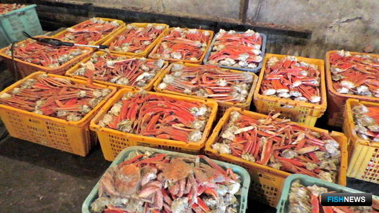 Десятки тонн нелегальных деликатесов изъяли в столице Приморья