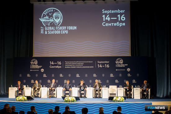 Мировые тенденции обсудят на форуме в Петербурге