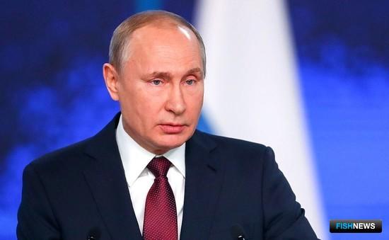 Владимир Путин поручил расчистить поле требований к бизнесу