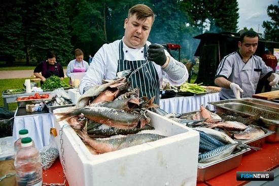 Санкт-Петербург отметил рыбный праздник с размахом