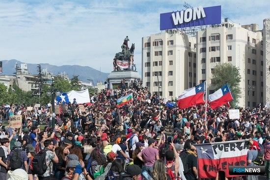 Чилийские протесты ударили по лососеводам