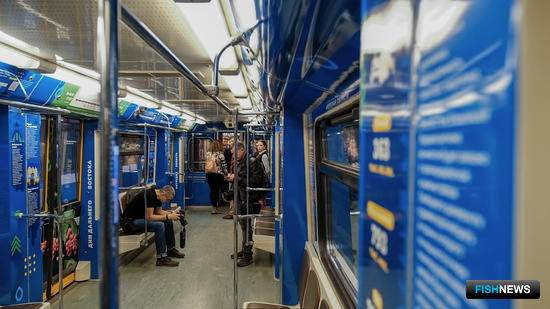 Камчатский краб спустился в метро