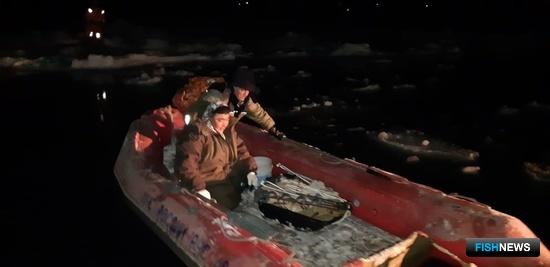 Спасение рыболовов в заливе Мордвинова стало регулярным