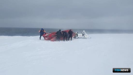 Рыболовов-любителей на Сахалине спасли из ледового плена