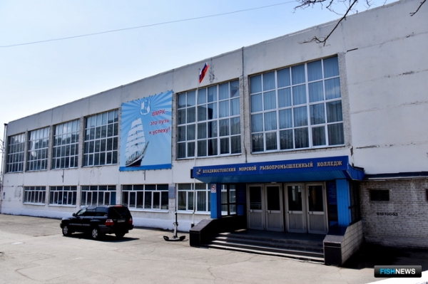 Будущие тралмастера состязаются во Владивостоке