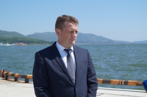 Глава Росрыболовства проверил, как идет реконструкция причалов в порту Камчатки
Глава Росрыболовства проверил, как идет реконструкция причалов в порту Камчатки