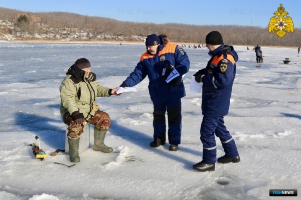 Теплый декабрь в Приморье угрожает рыбакам-любителям