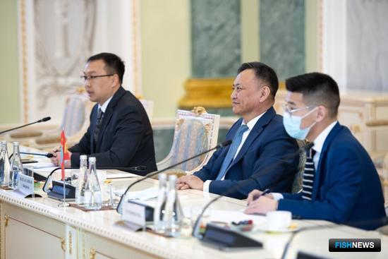 Генпрокурор России предложил Монголии возобновить сотрудничество по Байкалу