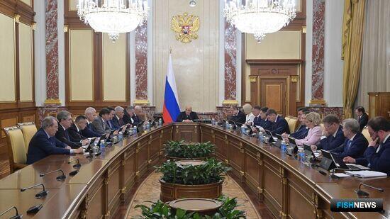Регионам под санкциями хотят помочь с экспортом Регионам под санкциями хотят помочь с экспортом